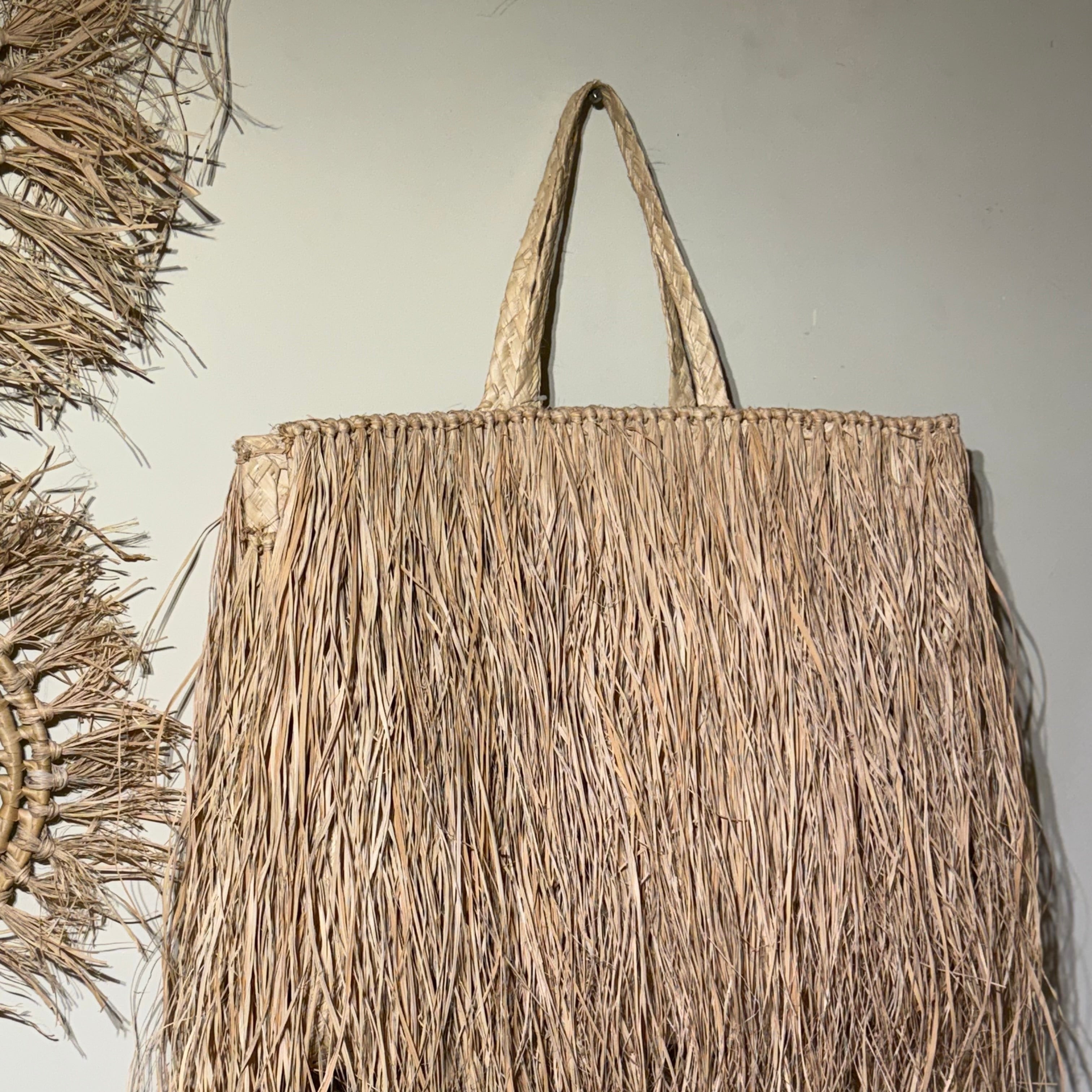 Bolsa de Palha Artesanal Áurea