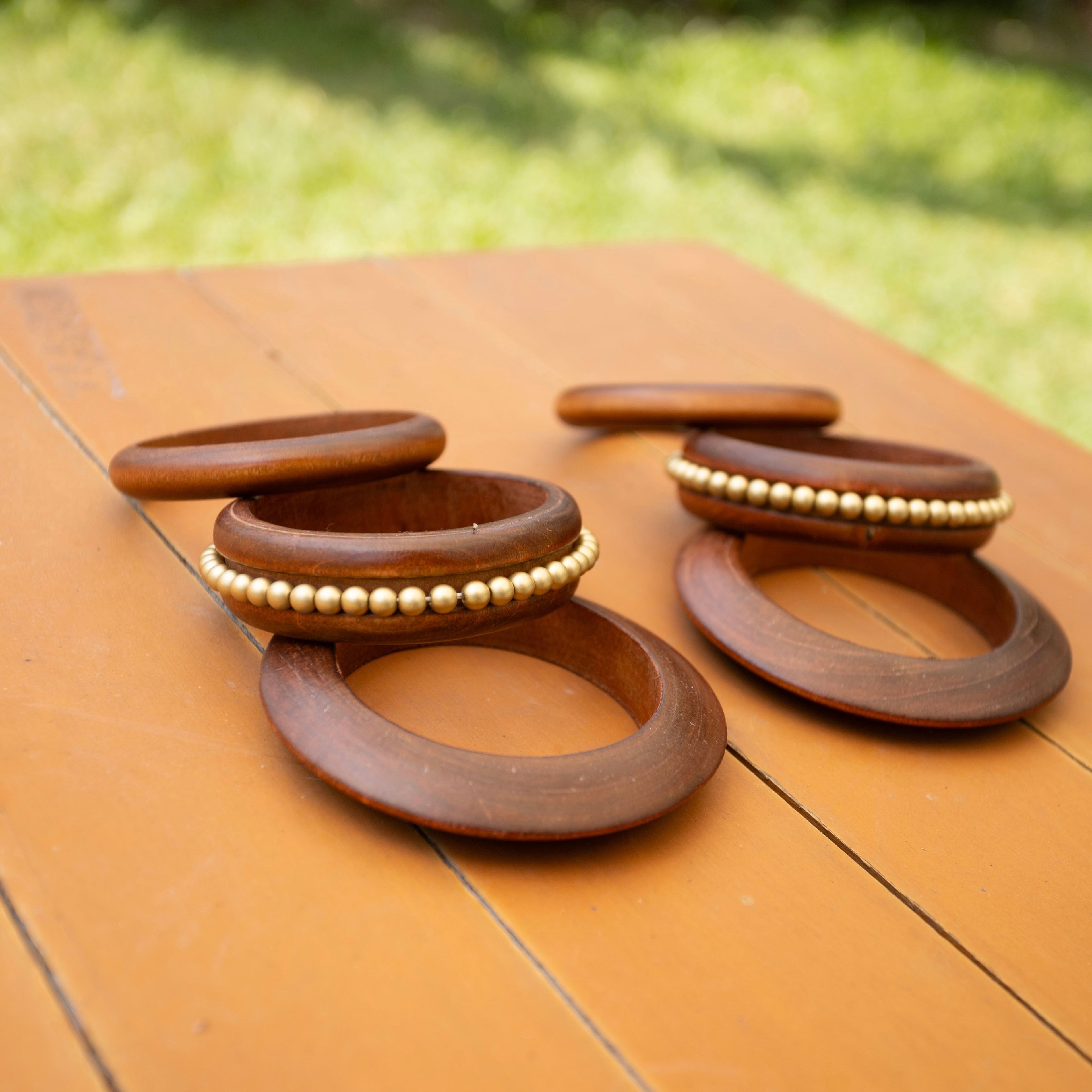 Pulseira Ju - Trio em Madeira com dourado